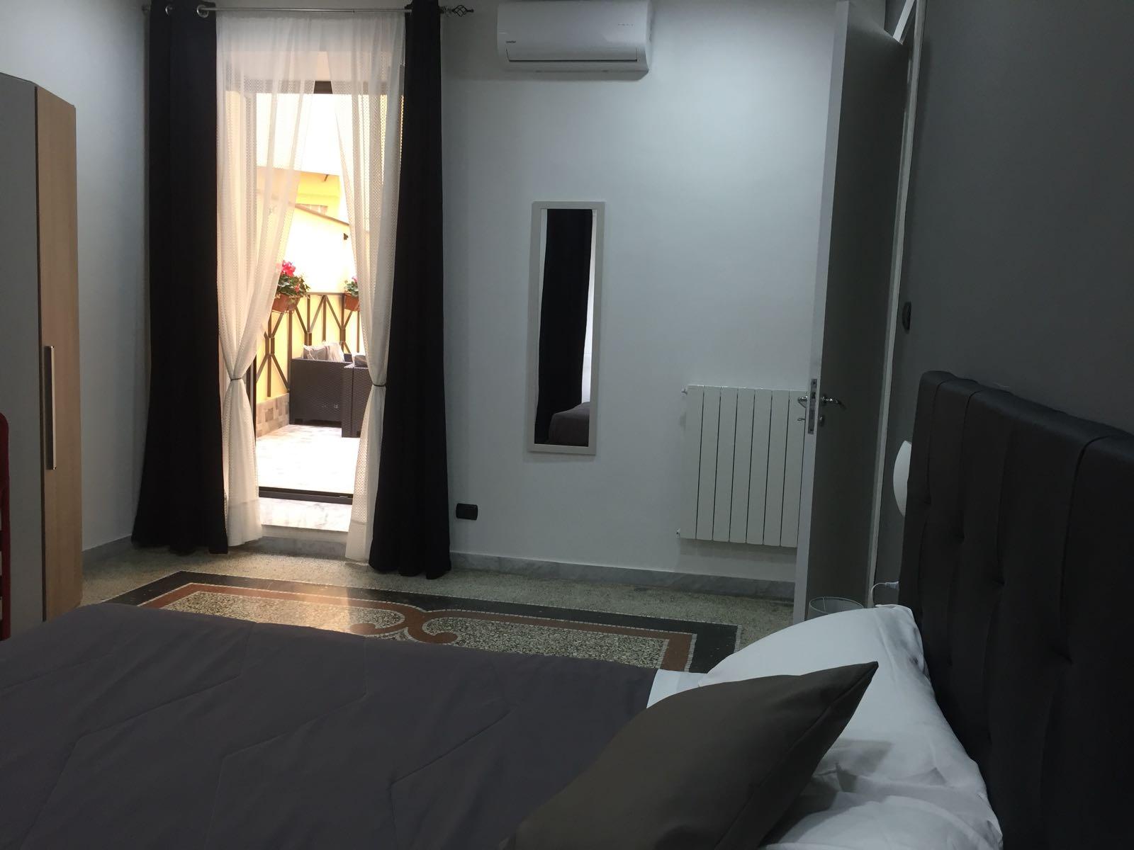 Mb95 - Mezzocannone Luxurious Bed&Breakfast Nápoles Exterior foto
