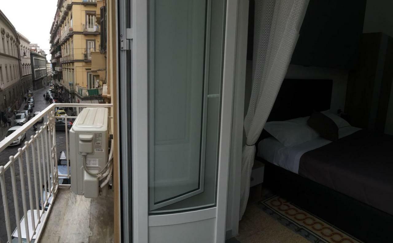 Mb95 - Mezzocannone Luxurious Bed&Breakfast Nápoles Exterior foto