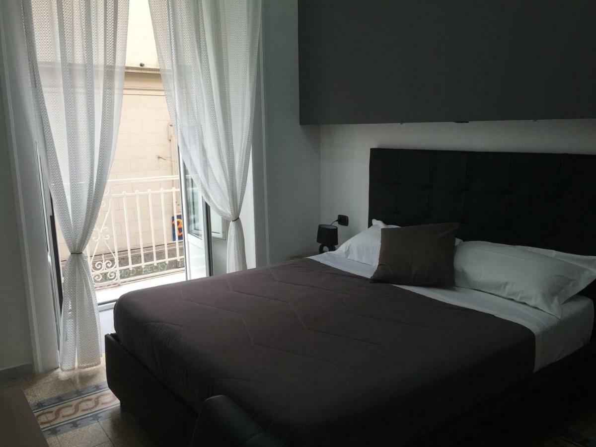 Mb95 - Mezzocannone Luxurious Bed&Breakfast Nápoles Exterior foto